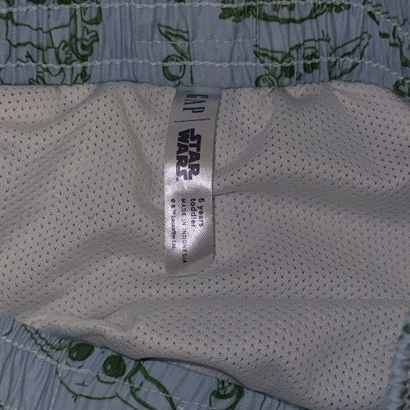 Gap Star Wars rash guard swim set size 5years - Picture 3 of 4